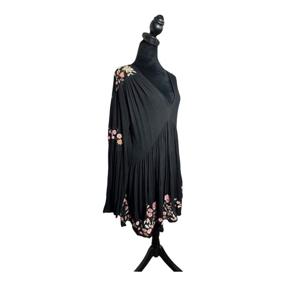 *FREE PEOPLE Te Amo Mini Dress XS Babydoll Bell Sleeve Floral Embroidered Black